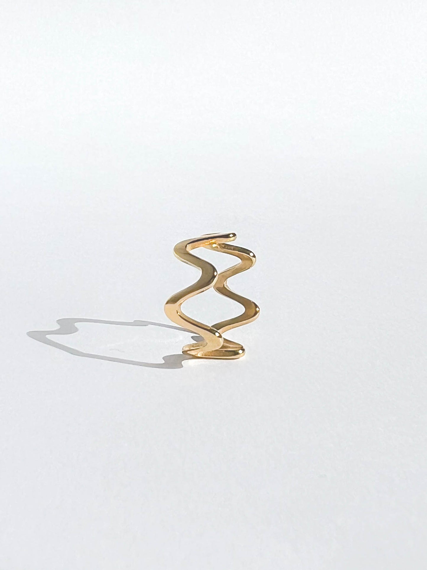 Regular Wave Ring